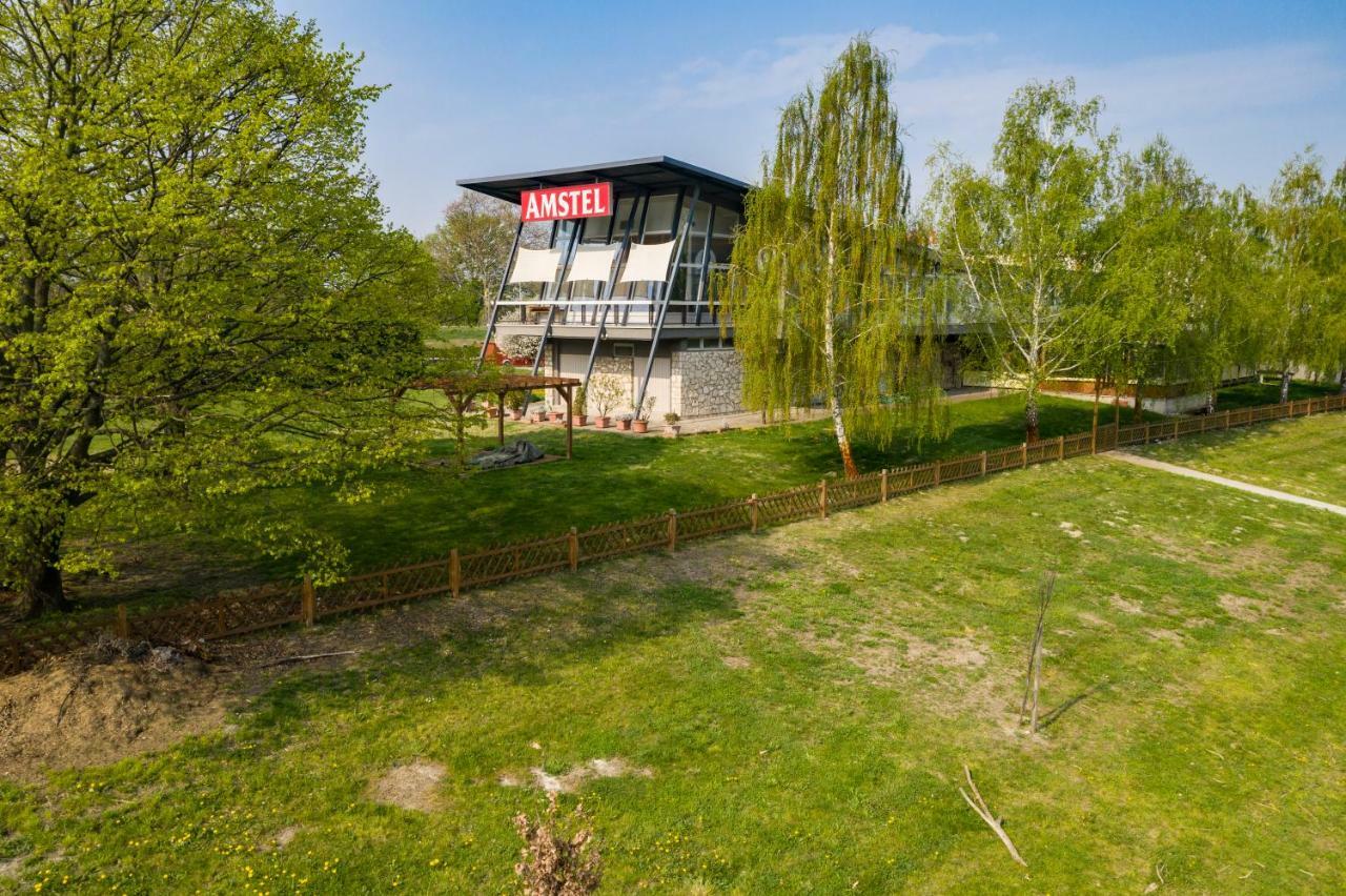 Amstel Hattyu Panzio -Erintesmentes Bejelentkezes Győr Eksteriør bilde